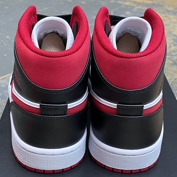 Nike Air Jordan 1 Mid 554724-122 Gym Red 10 Black - Picture 5 of 10